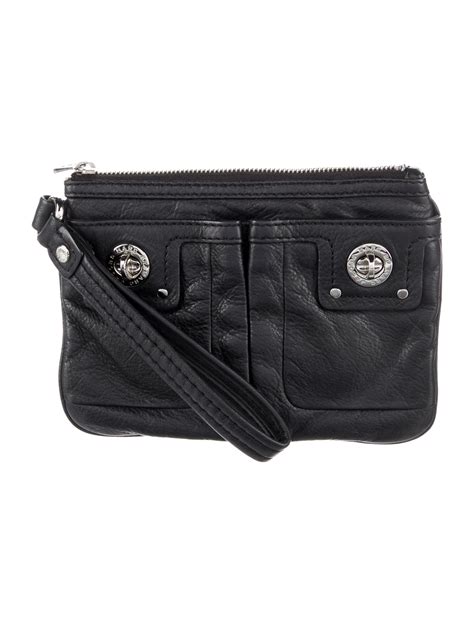 marc by marc jacobs clutch